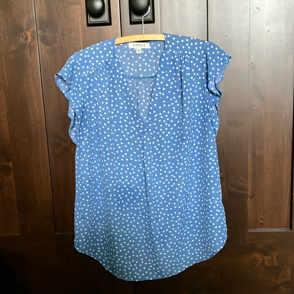 Chaus flutter sleeve v neck top